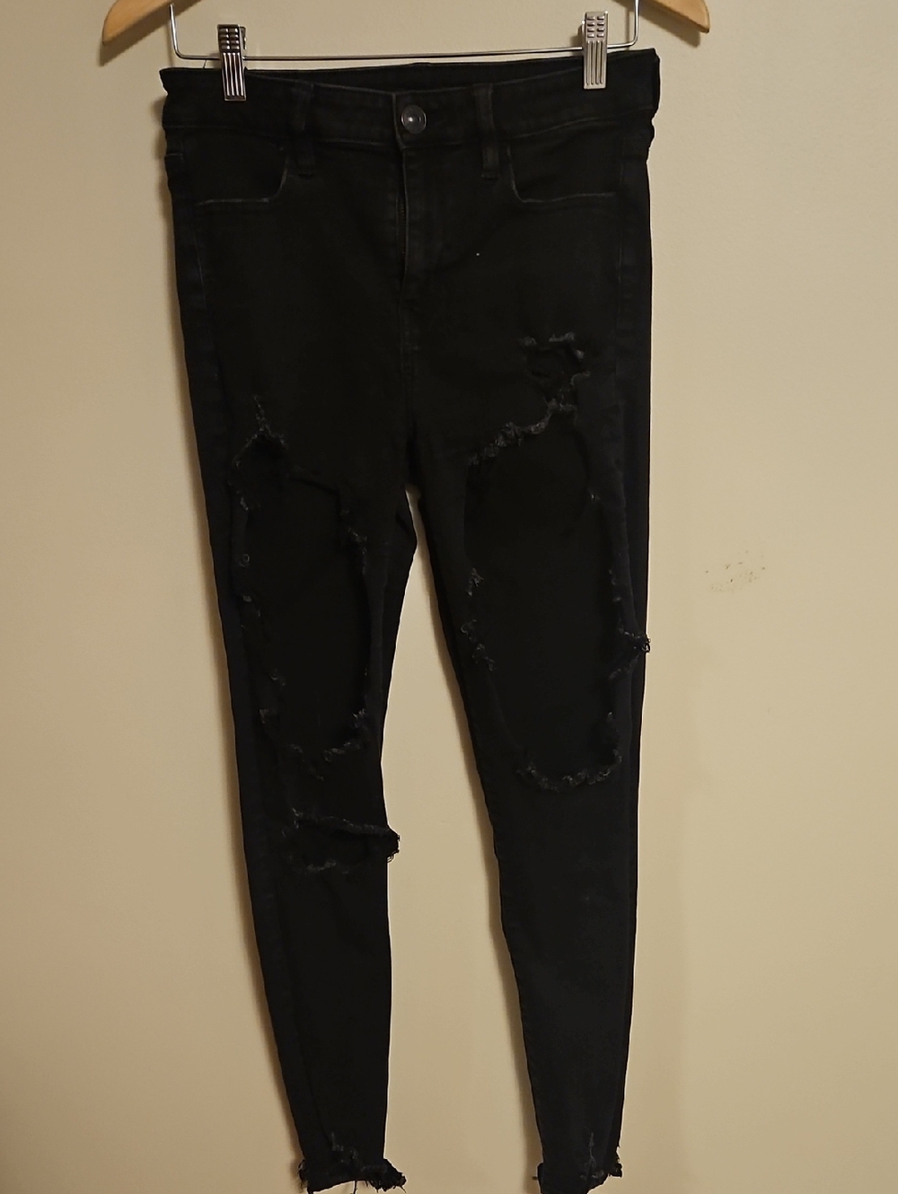 American Eagle Outfitters Black Distressed Skinny Jeans